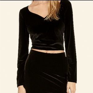 EXPRESS Velvet Long Sleeve Crop
